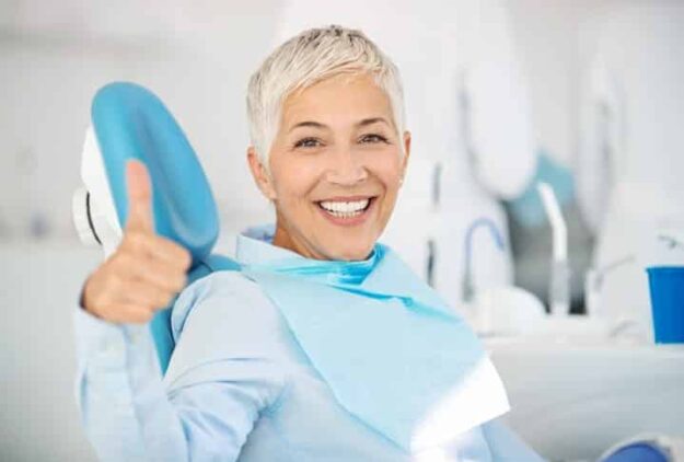 What-Is-the-Best-Option-for-Replacing-a-Single-Tooth